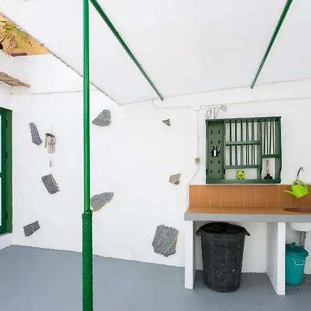 Semesterbostad Typical Canary House In *